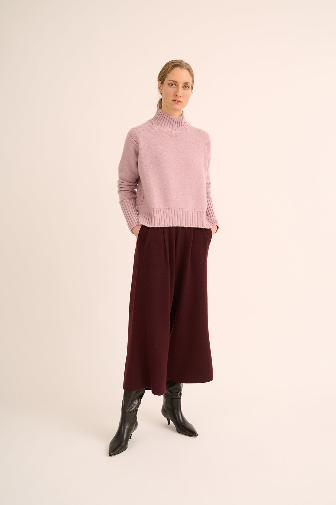 217 Turtle neck sweater with pointelle detailing