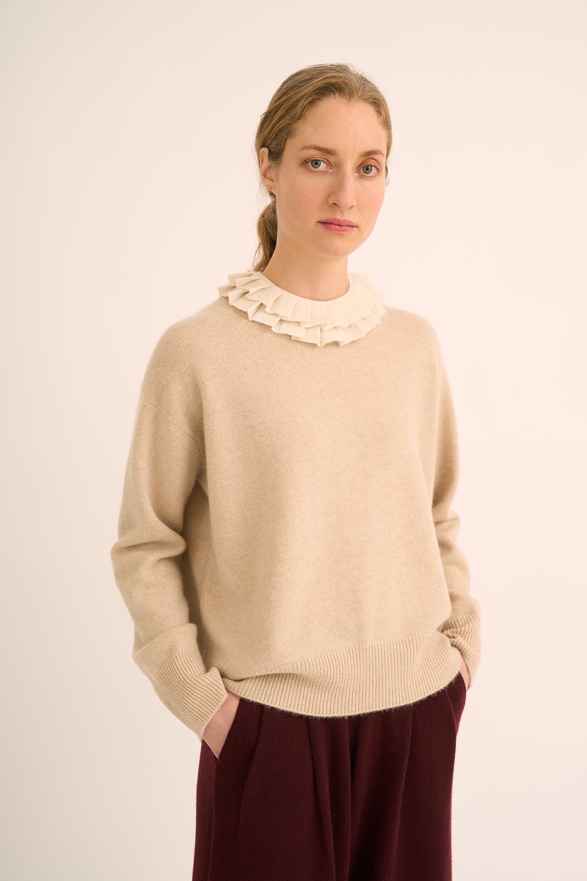 402 Pleat collar