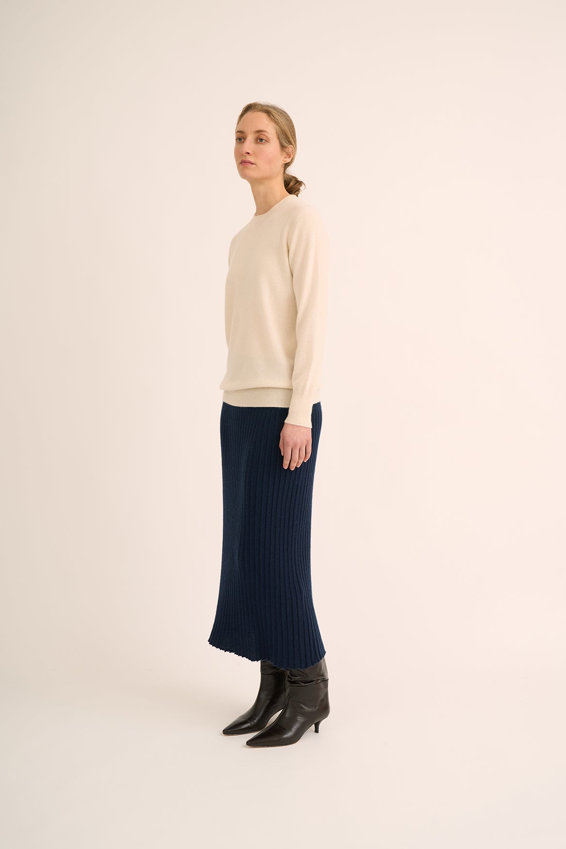 403 Pleated skirt with yoke