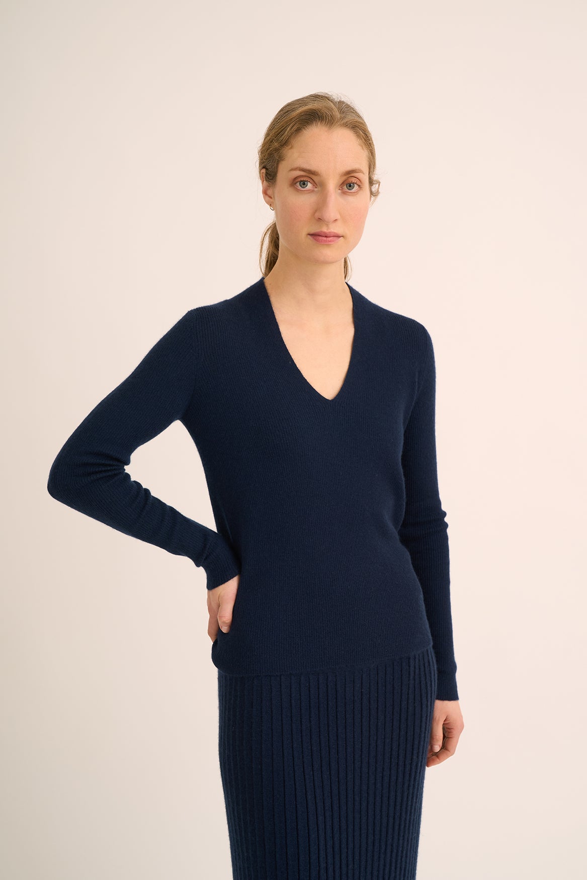 511 High V neck rib sweater