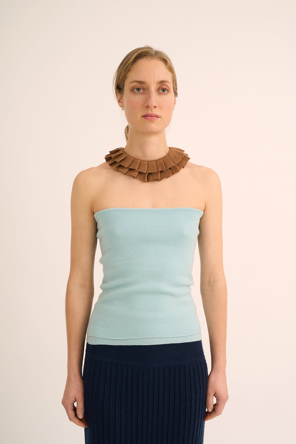 402 Pleat collar