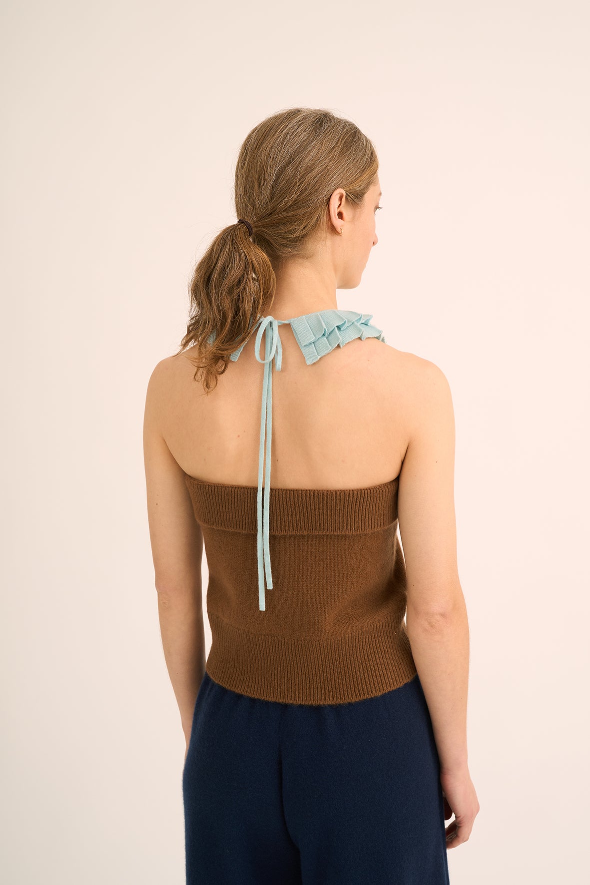 402 Pleat collar