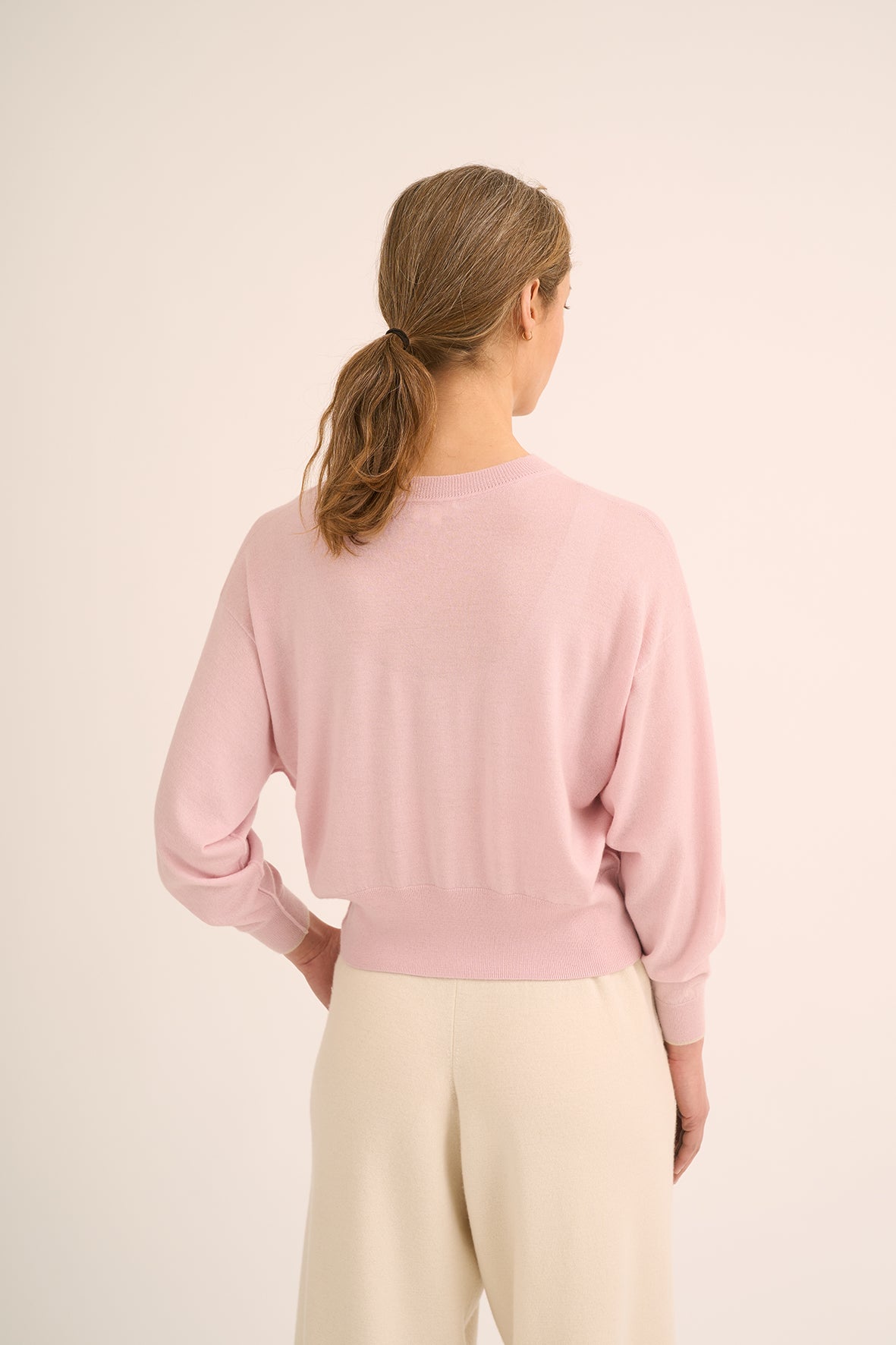 113 Deep armhole sweater with tipping