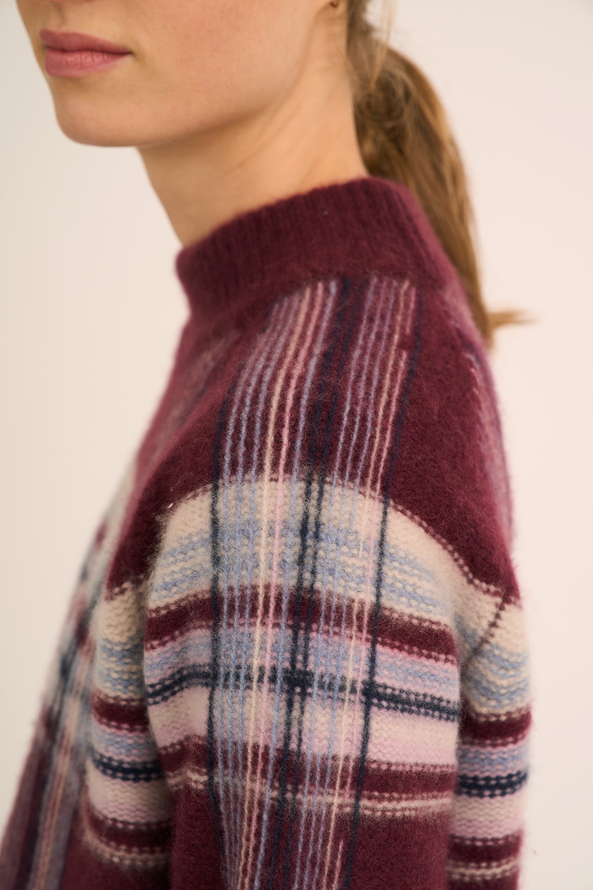 518a Hand stitched check pattern sweater