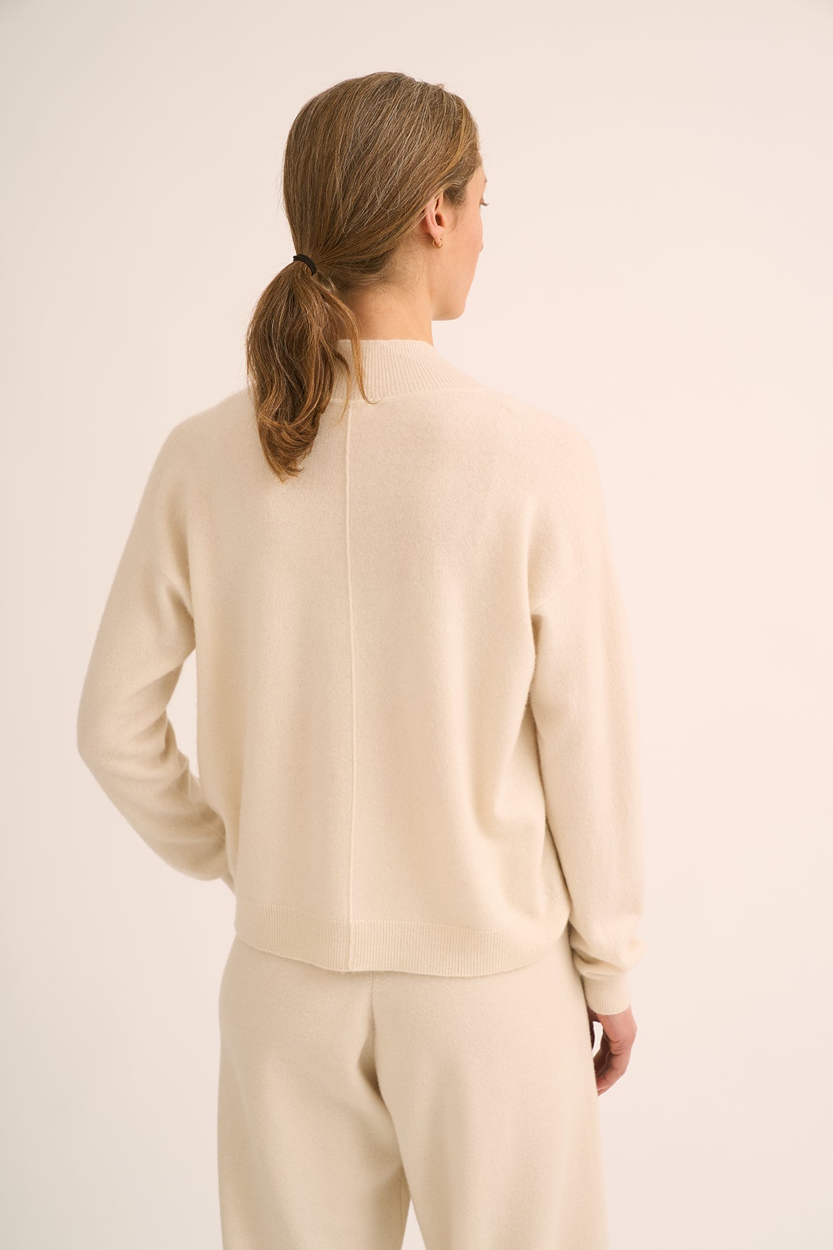 529 Cross over V neck sweater - brushed